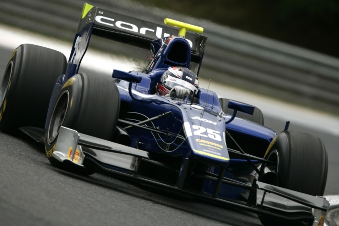 Photo: Michael Aleshin - Carlin Motorsport - Dallara GP2/11 - Mecachrome