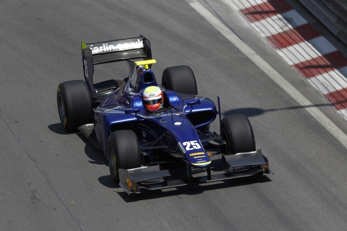 Photo: Oliver Turvey - Carlin Motorsport - Dallara GP2/11 - Mecachrome