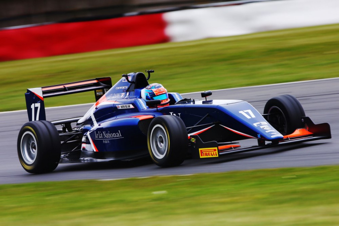 Photo: Clément Novalak - Carlin Motorsport - Tatuus MSV F3-016 - Cosworth