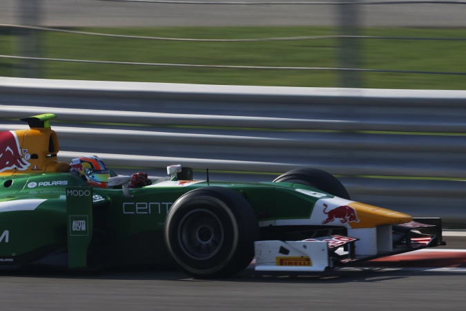 Photo: Pierre Gasly - Caterham Racing - Dallara GP2/11 - Mecachrome