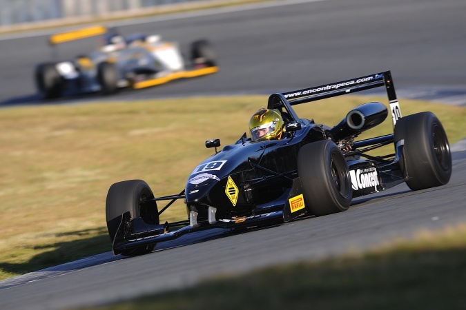 Photo: Denis Navarro - Chemin Racing - Dallara F399 - Berta