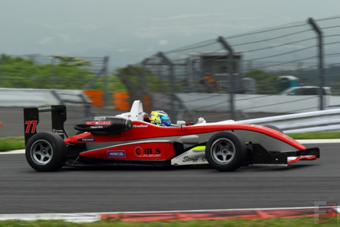 Photo: Tatsuru Noro - CMS Motor Sports Project - Dallara F305 - Hanashima Toyota
