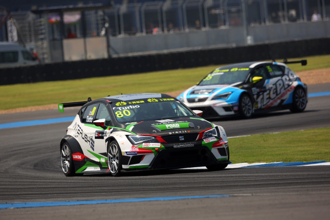 Photo: Munkong Sathienthirakul - Craft-Bamboo Racing - Seat Leon Cup Racer TCR