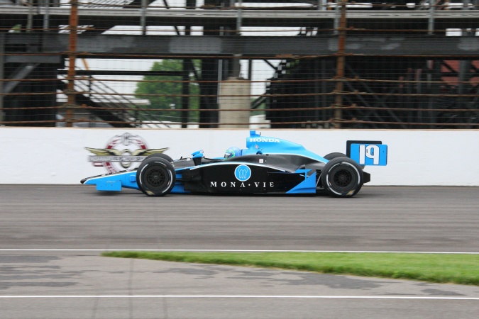 Photo: Tomas Scheckter - Dale Coyne Racing - Dallara IR-05 - Honda