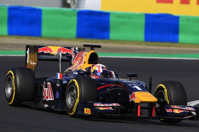 Photo: Pierre Gasly - DAMS - Dallara GP2/11 - Mecachrome