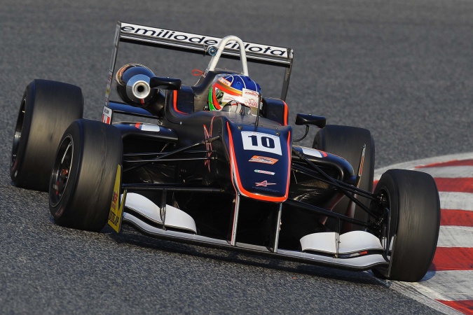Photo: Nelson Mason - EmiliodeVillota Motorsport - Dallara F312 - Toyota