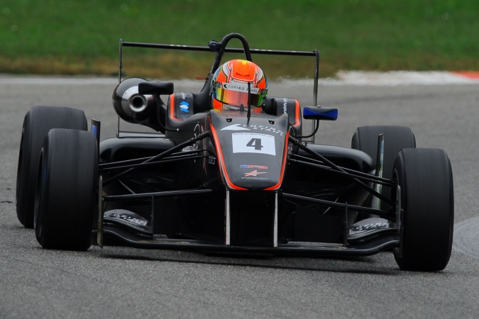 Photo: Andrés Saravia - EmiliodeVillota Motorsport - Dallara F312 - Toyota