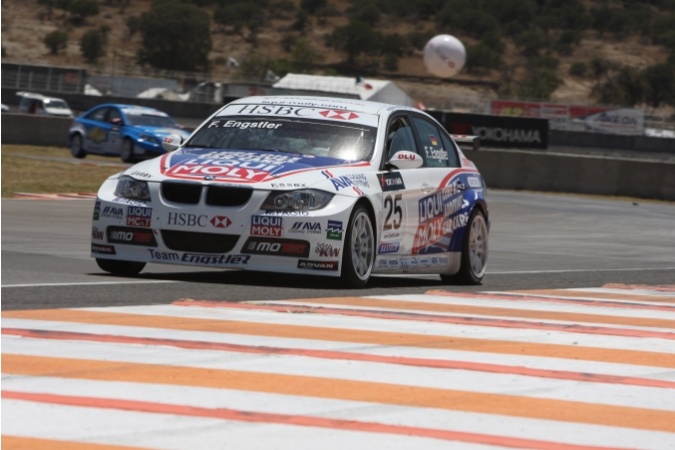 Photo: Franz Engstler - Engstler Motorsport - BMW 320si (E90)