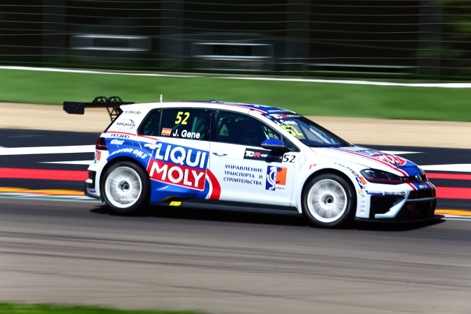 Photo: Jordi Gene - Engstler Motorsport - Volkswagen Golf GTI TCR