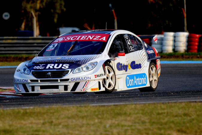 Photo: Diego Azar - Escudería FE - Peugeot 408 RPE V8