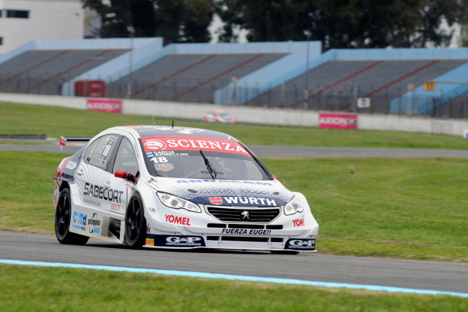 Photo: Antonino García - Escudería FE - Peugeot 408 RPE V8
