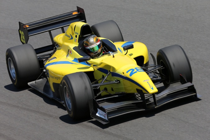 Photo: Kevin Giovesi - Eurotech Engineering - Lola B05/52 - Zytek (2013)