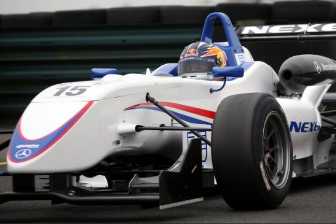 Photo: Oliver Oakes - Eurotek Motorsport - Dallara F308 - AMG Mercedes