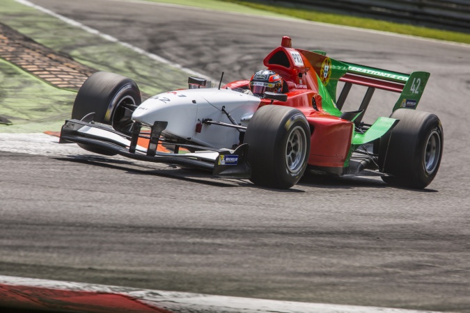 Photo: Sergio Campana - FA1 Team Portugal (Team Ghinzani) - Lola B05/52 - Zytek