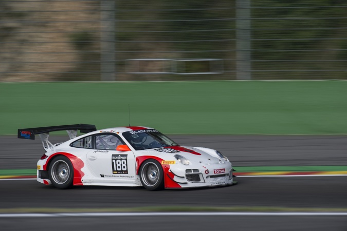 Photo: Otto KlohsMartin RaggingerPhilipp FrommenwilerSven Dolenc - Fach Auto Tech - Porsche 911 GT3 R (997)