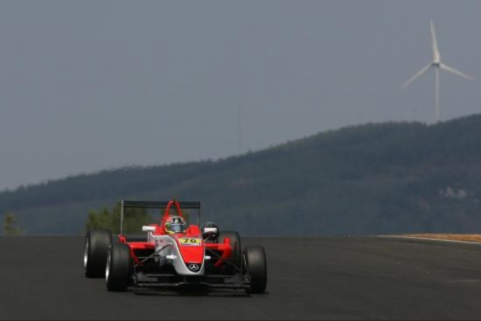 Photo: Sam Bird - Fortec Motorsport - Dallara F308 - AMG Mercedes