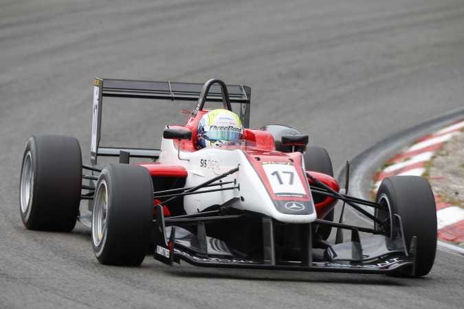 Photo: William Buller - Fortec Motorsport - Dallara F312 - AMG Mercedes