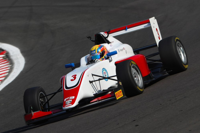 Photo: Johnathan Hoggard - Fortec Motorsport - Tatuus MSV F3-016 - Cosworth