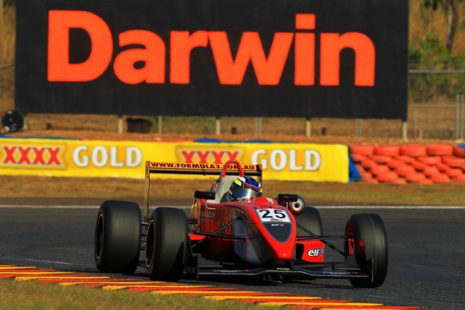 Photo: Tim Macrow - Fusion Formula - Dallara F302 - Sodemo Renault