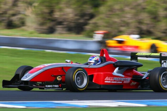 Photo: Chris Gilmour - Gilmour Racing - Dallara F305 - AMG Mercedes