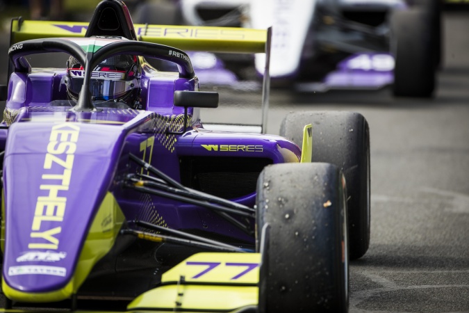 Photo: Vivien Keszthelyi - Hitech Racing - Tatuus F3 T-318 - Alfa Romeo