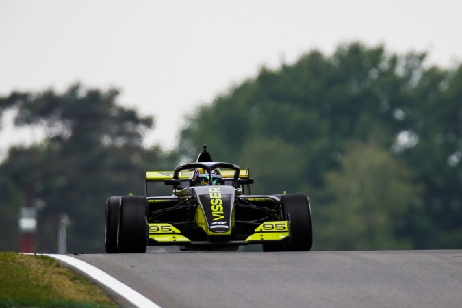 Photo: Beitske Visser - Hitech Racing - Tatuus F3 T-318 - Alfa Romeo