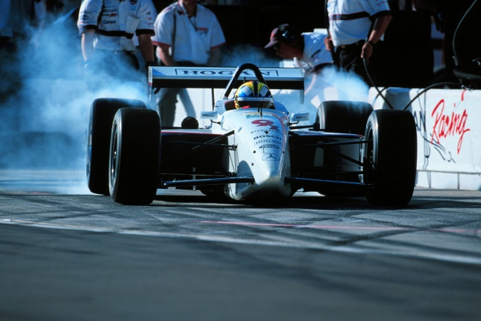 Photo: Helio Castroneves - Hogan Racing - Lola B99/00 - Mercedes