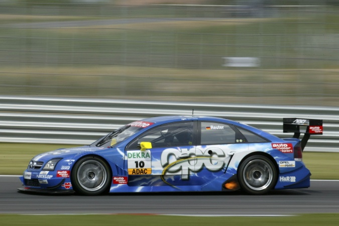 Photo: Manuel Reuter - Holzer Rennsport - Opel Vectra GTS DTM (2004)