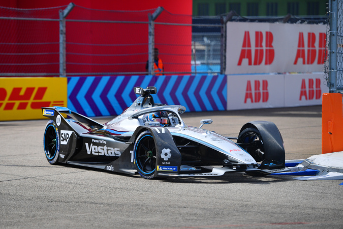 Photo: Nyck De Vries - HWA Racelab - Spark SRT 05E - Mercedes