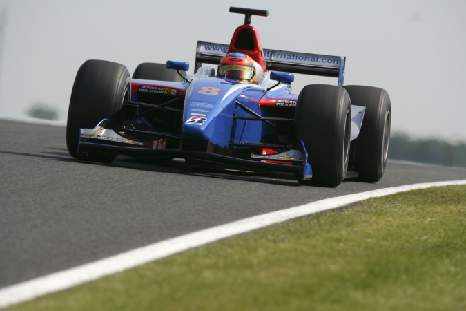 Photo: Timo Glock - iSport International - Dallara GP2/05 - Renault