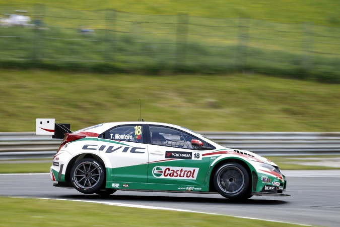 Photo: Tiago Monteiro - JAS Motorsport - Honda Civic WTCC TC1