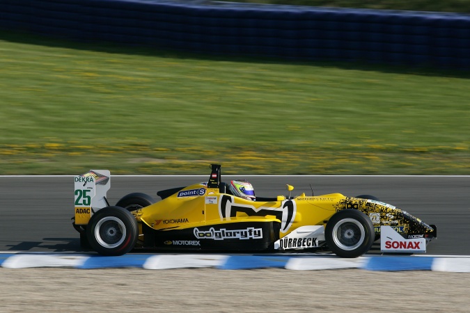 Photo: Rene Binder - Jo Zeller Racing - Dallara F305 - AMG Mercedes