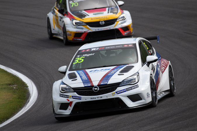Photo: Thomas Jäger - Kissling Motorsport - Opel Astra OPC TCR