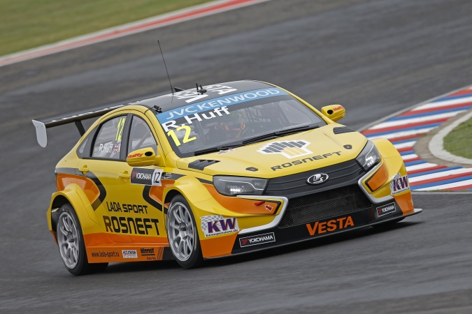 Photo: Robert Huff - Lada Sport - Lada Vesta WTCC