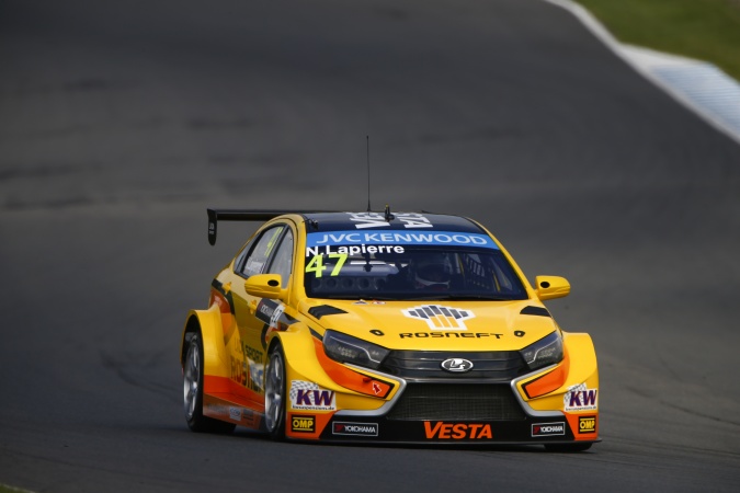 Photo: Nicolas Lapierre - Lada Sport - Lada Vesta WTCC