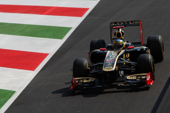 Photo: Bruno Senna - Lotus Renault GP - Renault R31