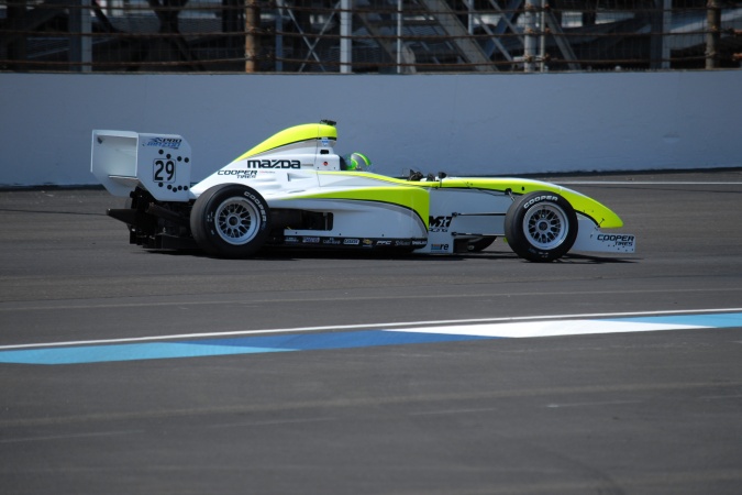Photo: Jason Rabe - M1 Racing - Elan Star Pro - Mazda