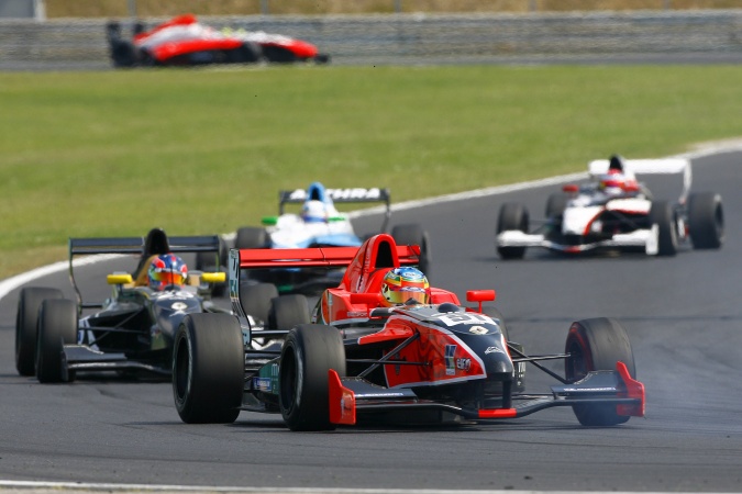 Photo: Will Stevens - Manor Motorsport - Barazi/Epsilon FR 2.0-10 - Renault