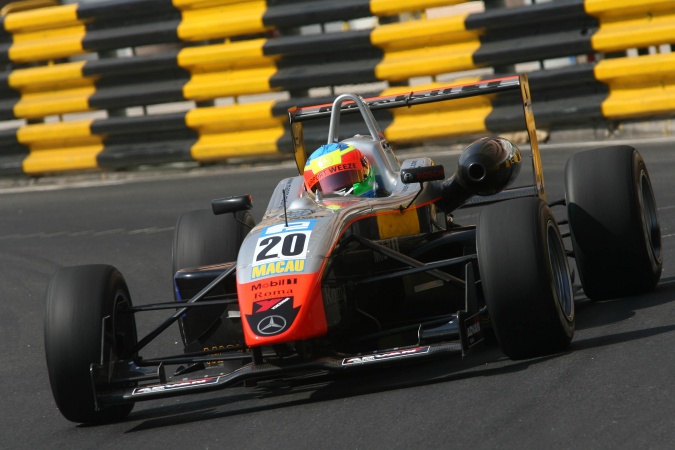 Photo: Yelmer Buurman - Manor Motorsport - Dallara F305 - AMG Mercedes