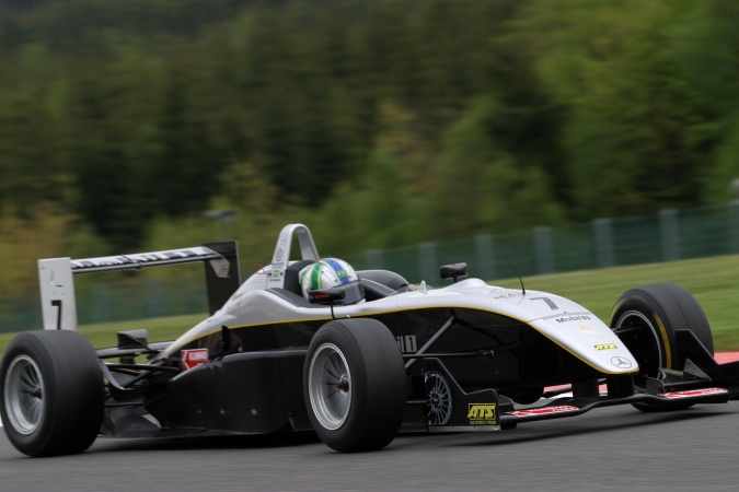 Photo: Lucas di Grassi - Manor Motorsport - Dallara F305 - AMG Mercedes