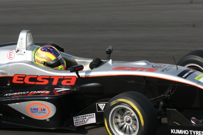 Photo: Esteban Guerrieri - Manor Motorsport - Dallara F305 - AMG Mercedes