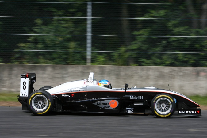 Photo: James Jakes - Manor Motorsport - Dallara F305 - AMG Mercedes