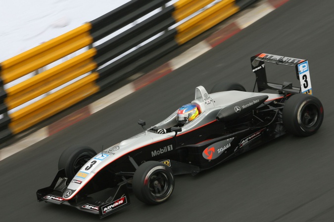 Photo: James Jakes - Manor Motorsport - Dallara F305 - AMG Mercedes