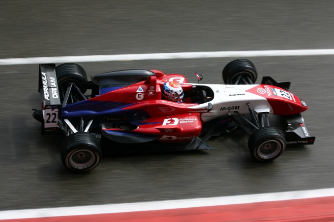 Photo: Koudai Tsukakoshi - Manor Motorsport - Dallara F308 - AMG Mercedes