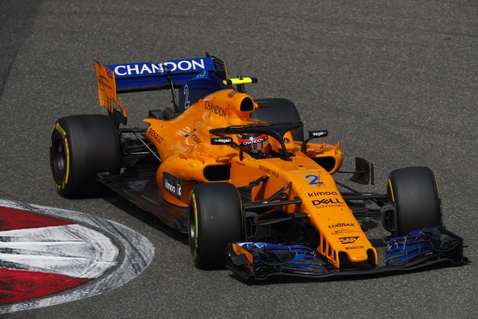 Photo: Stoffel Vandoorne - McLaren - McLaren MCL33 - Renault
