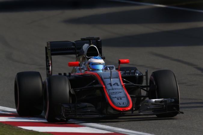 Photo: Fernando Alonso - McLaren - McLaren MP4-30 - Honda