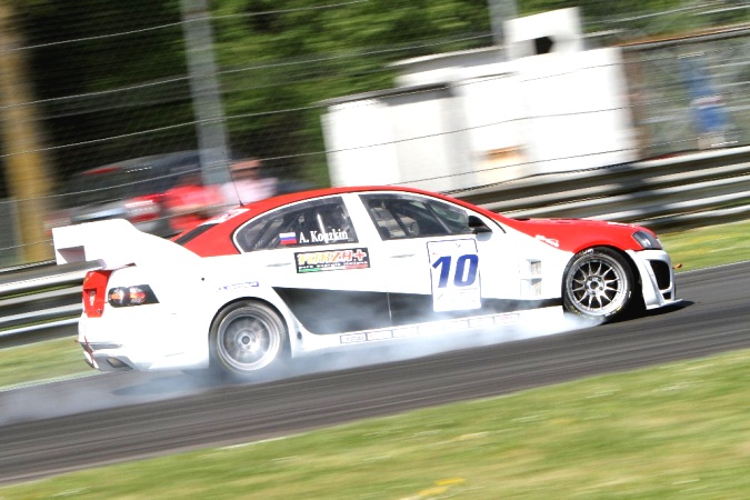 Photo: Alessandro Kouzkin - Motorzone Race Car - Chevrolet Lumina CR8