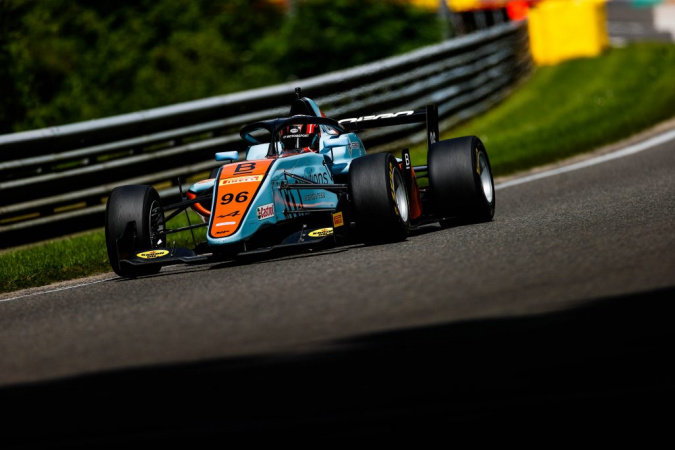 Photo: Oliver Goethe - MP Motorsport - Tatuus F3 T-318 - Alpine