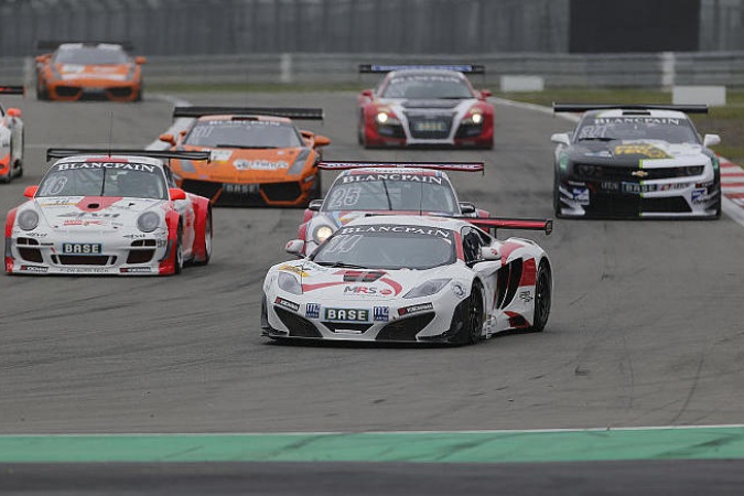 Photo: Robert Bell - MRS - McLaren MP4-12C GT3