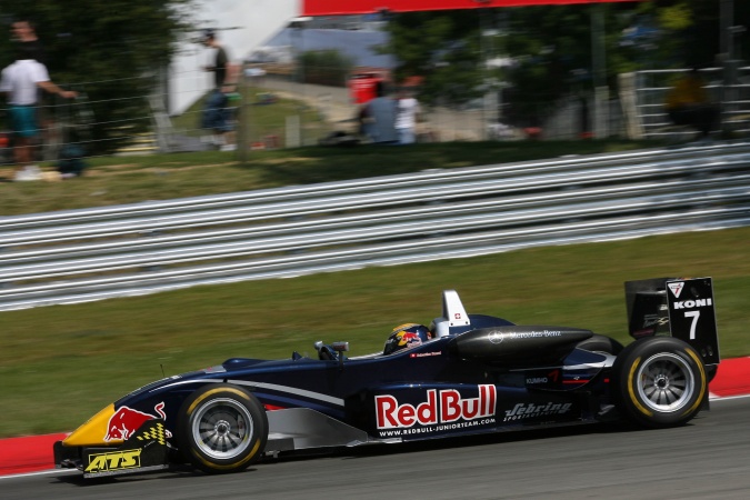 Photo: Sebastien Buemi - Mücke Motorsport - Dallara F305 - AMG Mercedes